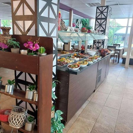 Tropics Hotel سفيتي فلاس المظهر الخارجي الصورة